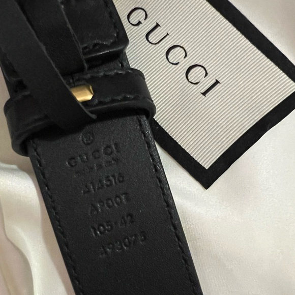 Gucci LEATHER BELT WITH DOUBLE G BUCKLE - Picture 5 of 8
